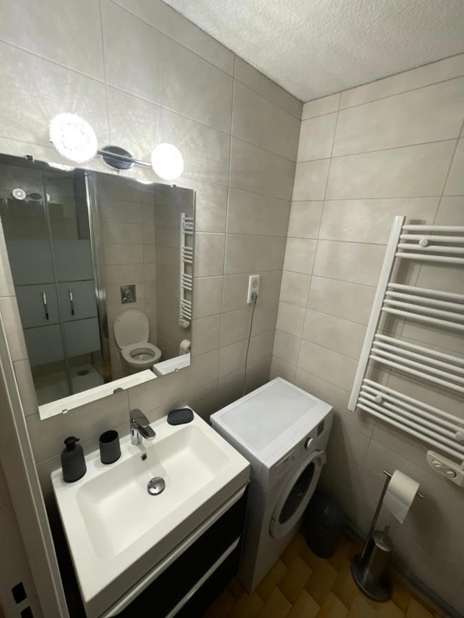 Studio Cabine Clim Wifi Parking Draps - 1 Etoile - Self Check-In Possible La Grande Motte Exterior photo